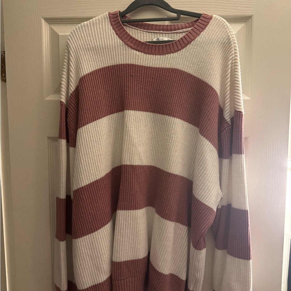 Hollister Women's Striped Crew Neck Sweater - Red and White